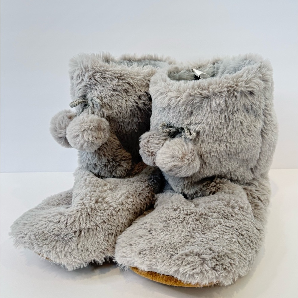 Mixit Gray Fuzzy Slippers - Picture 2 of 9
